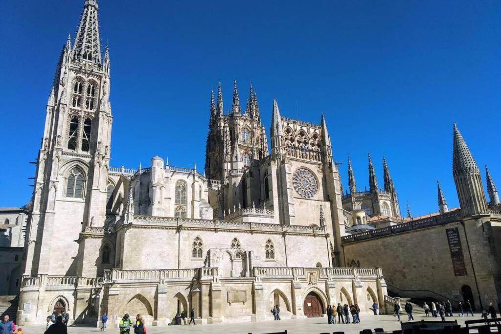 Tu Hogar En El Camino. Burgos Centro. Vut. Wifi Apartment Bagian luar foto